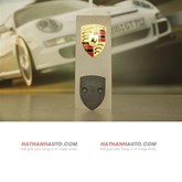 Lô gô tai xe Porsche Boxster năm 2012 chính hãng